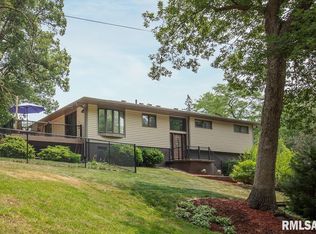 1205 35th Ave, Moline, IL 61265