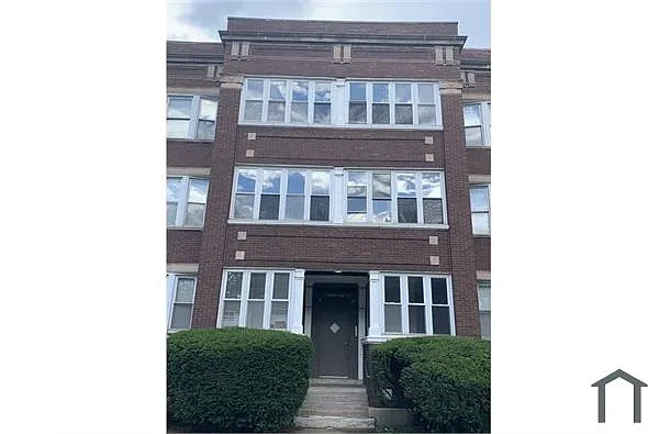 Building Photo - 11237 S King Dr #3