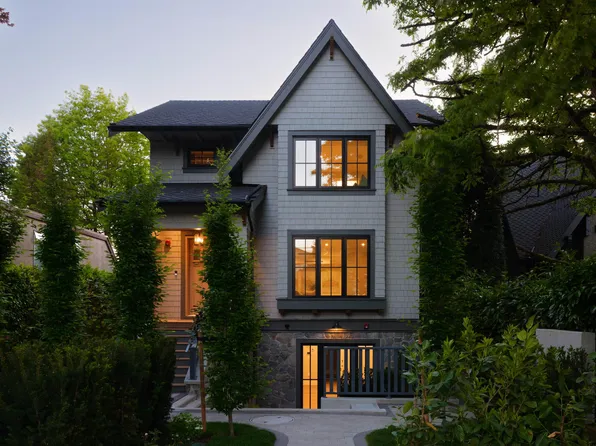 5591 Mackenzie St, Vancouver, BC V6N 1G8