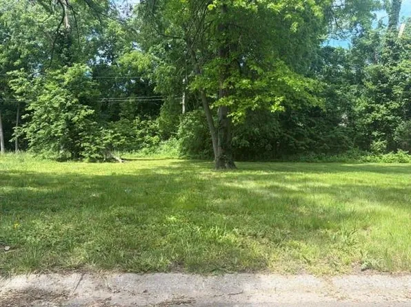 915 Oak St, Eudora, KS 66025