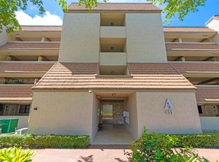 451 Ives Dairy Rd #1031, Miami, FL 33179
