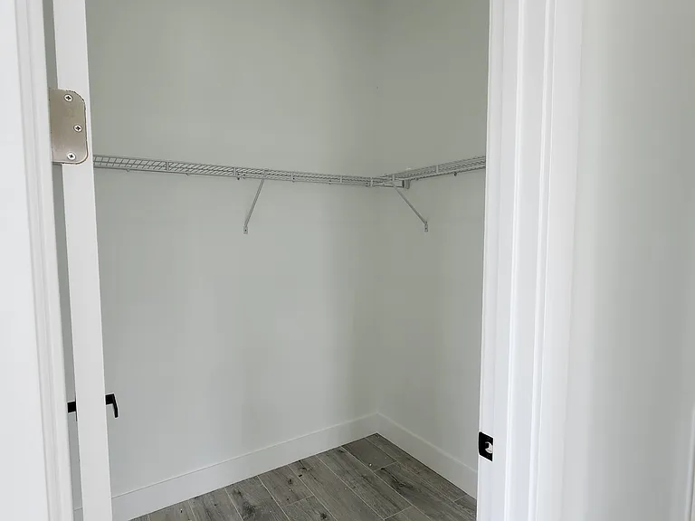 10651 Hampton St — Photo 10