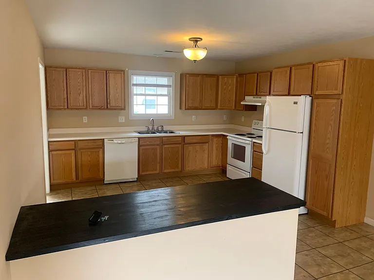 207 Wild Rose Ln #C — Photo 7