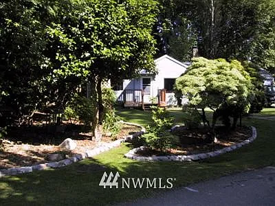 2165 NW Woodland Drive photo 1