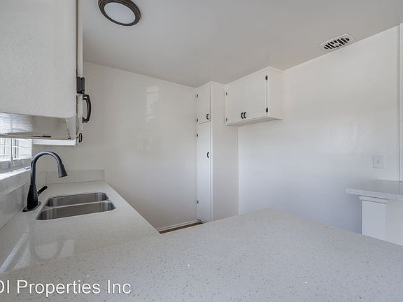 5th image of 3868 S Potomac Ave #2