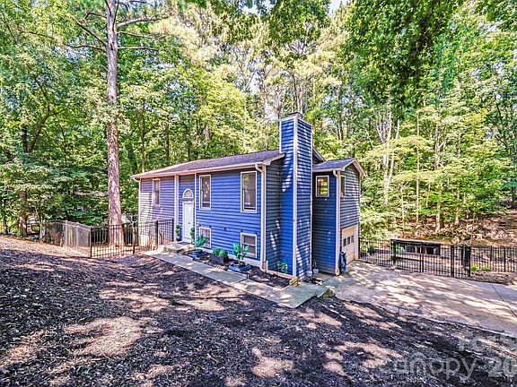 2nd image of 2116 Bon Villa Way