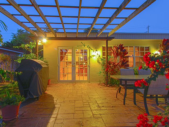 3rd image of 14950 Egan Ln
