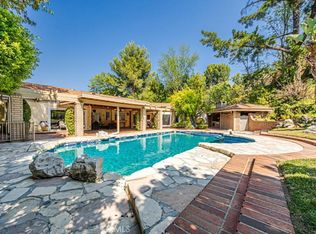 18022 Lake Encino Dr, Encino, CA 91316