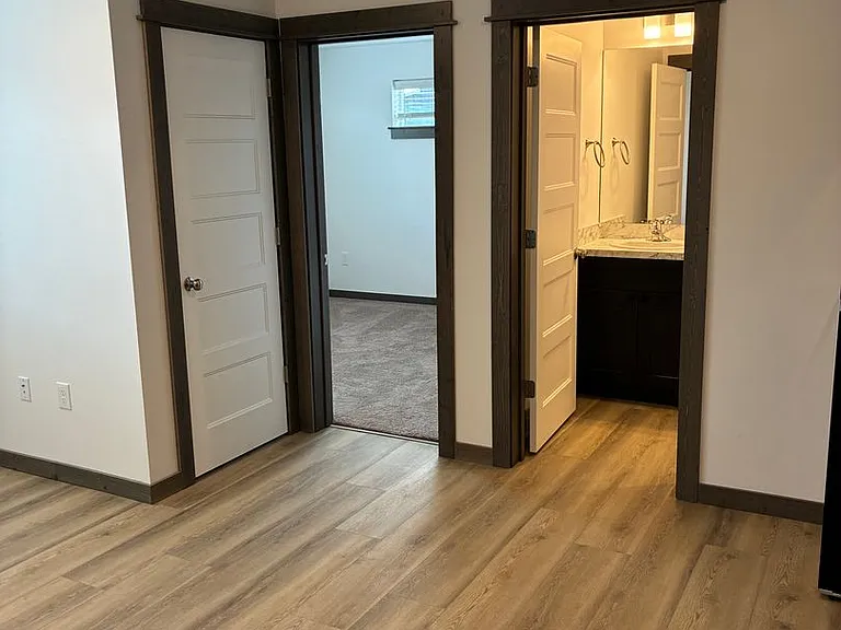 1144 Abigail Ln — Photo 6
