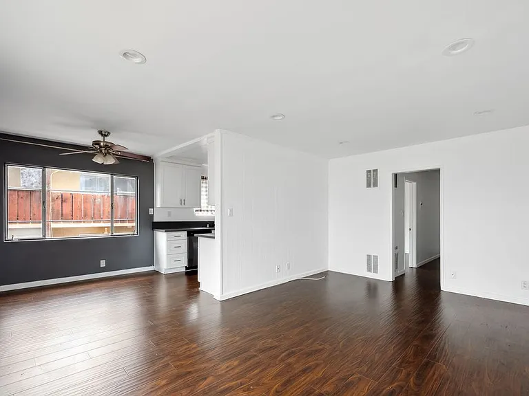 7550 Fountain Ave #10 — Photo 11