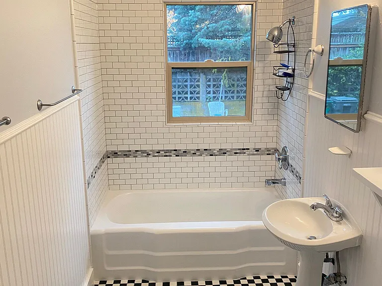 2803 NE 59th Ave — Photo 10