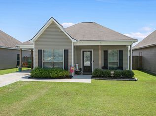 13548 Rose Dr, Walker, LA 70785