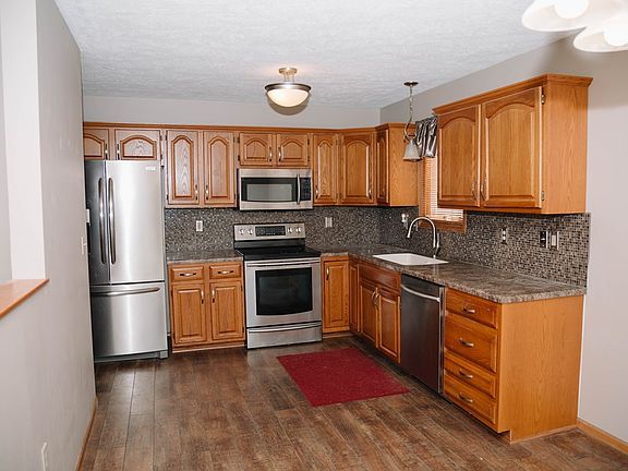 3rd image of 1907 Birchwood St