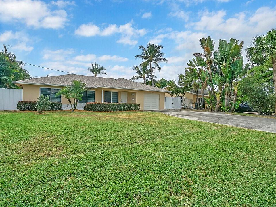 1st image of 736 Heron Drive