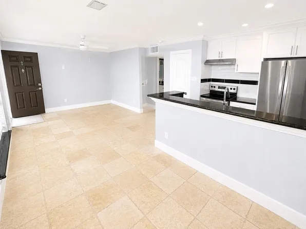 8118 Albacore Dr APT 7, Houston, TX 77074