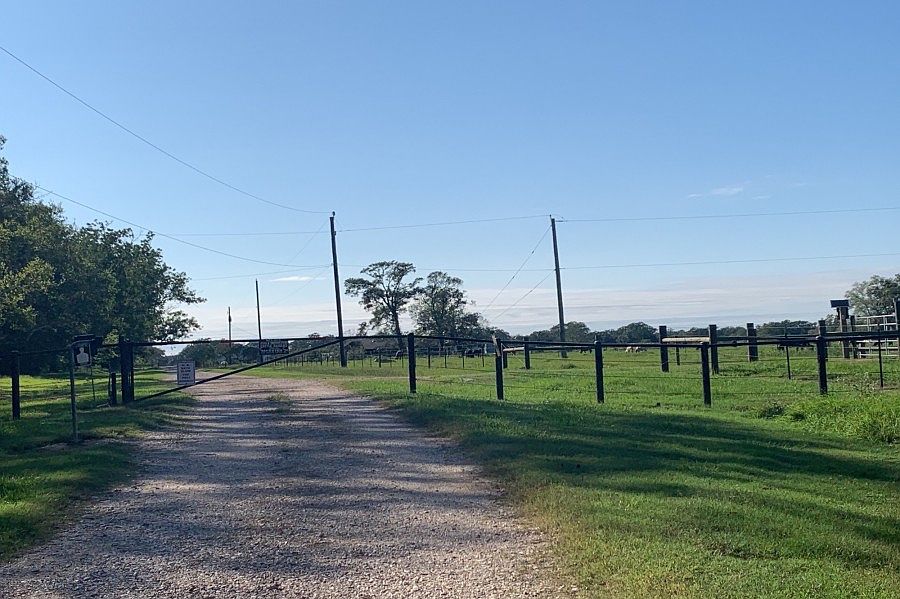 1st image of 327 County Road 735