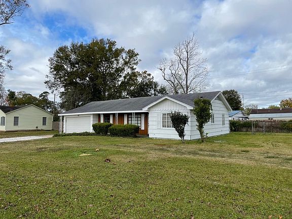 2nd image of 3050 N Willowood Ln