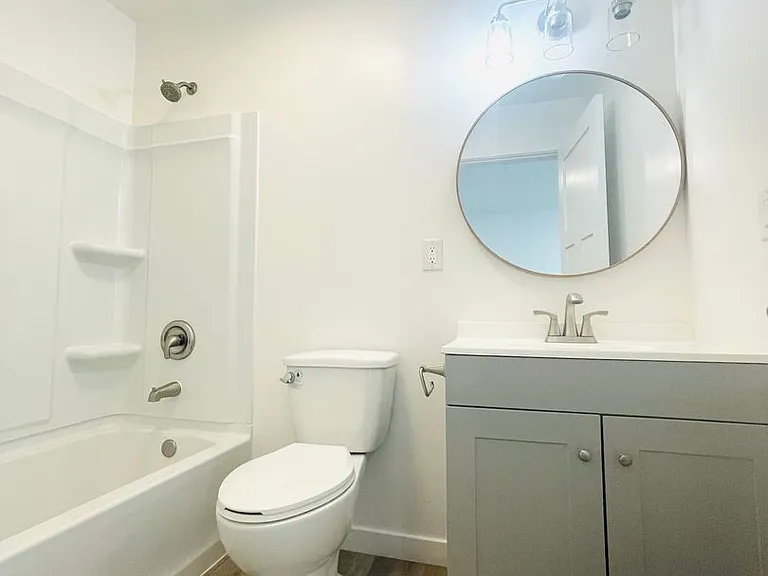 2938-2948 Lexington Dr — Photo 13