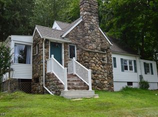 417 E Shore Trl, Sparta, NJ 07871