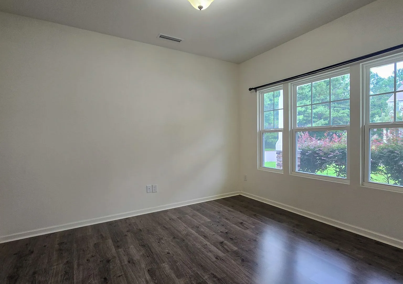489 Green Arbor Lane — Photo 3
