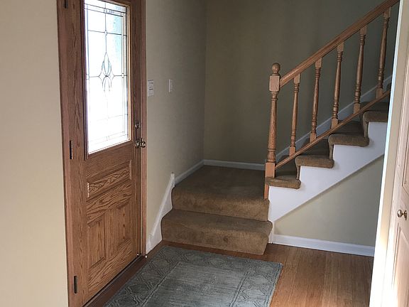 2nd image of 10S461 Dunham Dr
