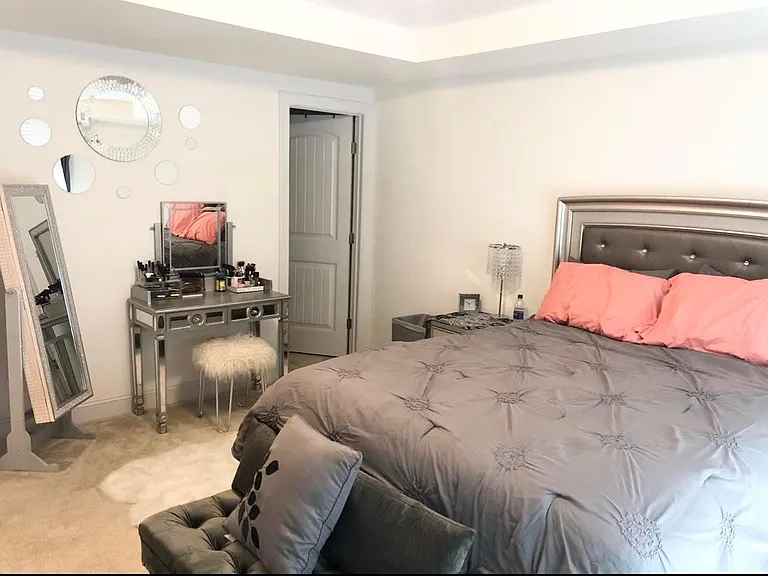 102 Harvest Oaks Ln — Photo 8