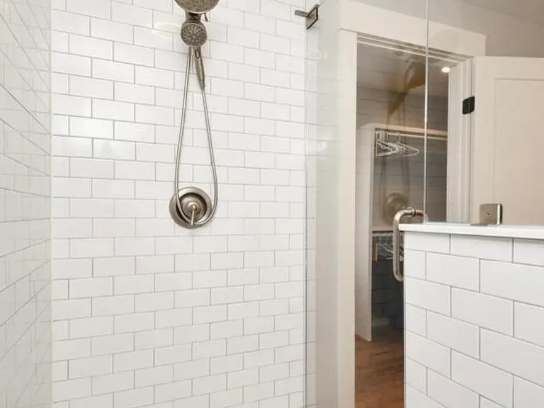 Primary shower