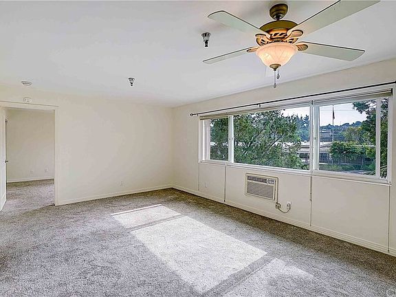 4th image of 6120 Decena Dr Unit 213