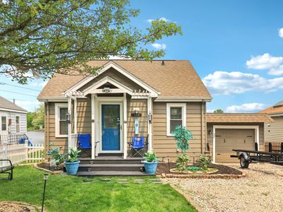136 S Shore Dr, Island Lake, IL, 60042