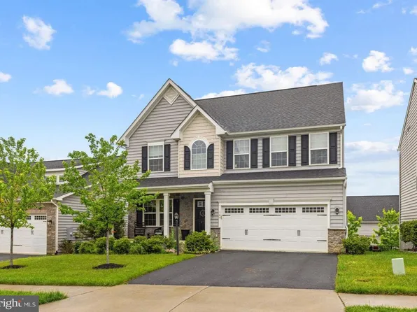 149 Emperor Dr, Lake Frederick, VA 22630
