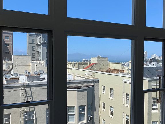 3rd image of 2060 Pacific Ave #306