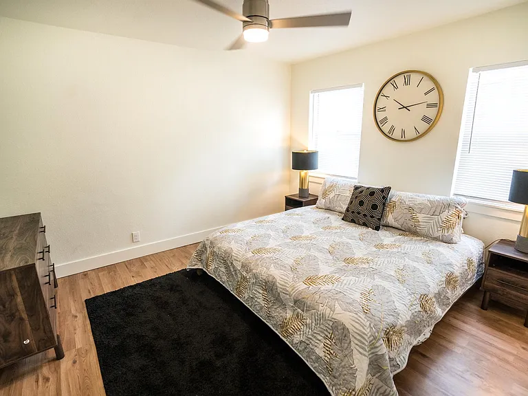 2160 Riverside Ave #2 — Photo 12