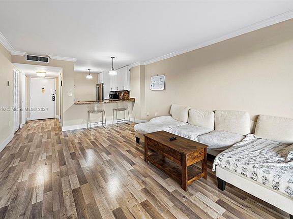 5th image of 6900 Bay Dr APT 7G