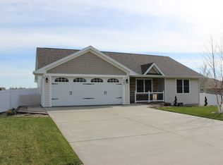 505 W Darlene St, Hartington, NE 68739