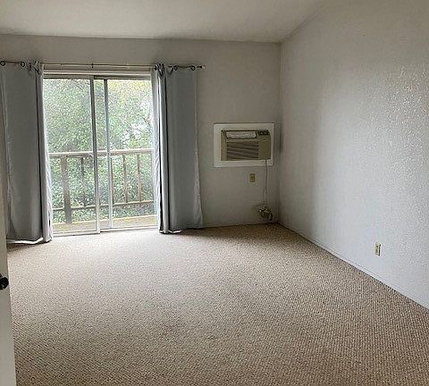 3rd image of 8294 N Heights Dr