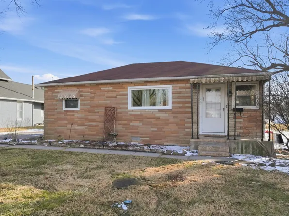 403 S Johnson St, Garrett, IN 46738