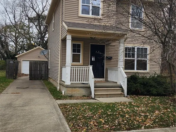 7211 Chamberlain Ave, Cleveland, OH 44104