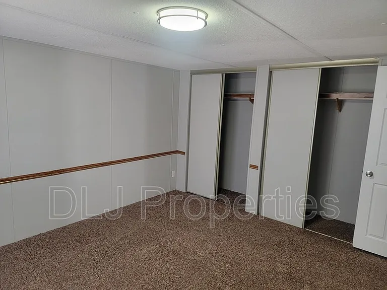 922 Palmer Ct — Photo 7
