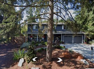 8000 SE 65th St, Mercer Island, WA 98040