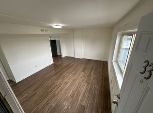 9632 Aurora Ave N APT 33, Seattle, WA 98103