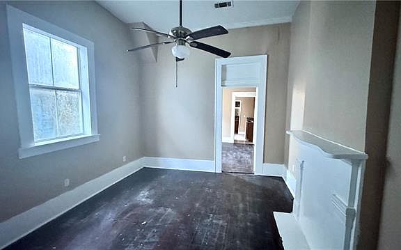5th image of 2337 Pauger St