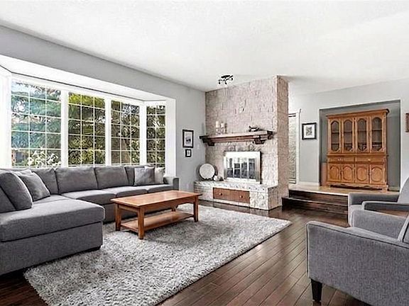 3rd image of 4220 Hillsdale STREET