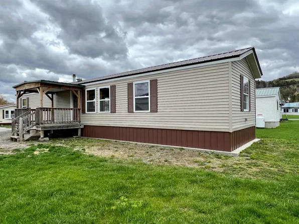 10 Cedar Street, Colebrook, NH 03576