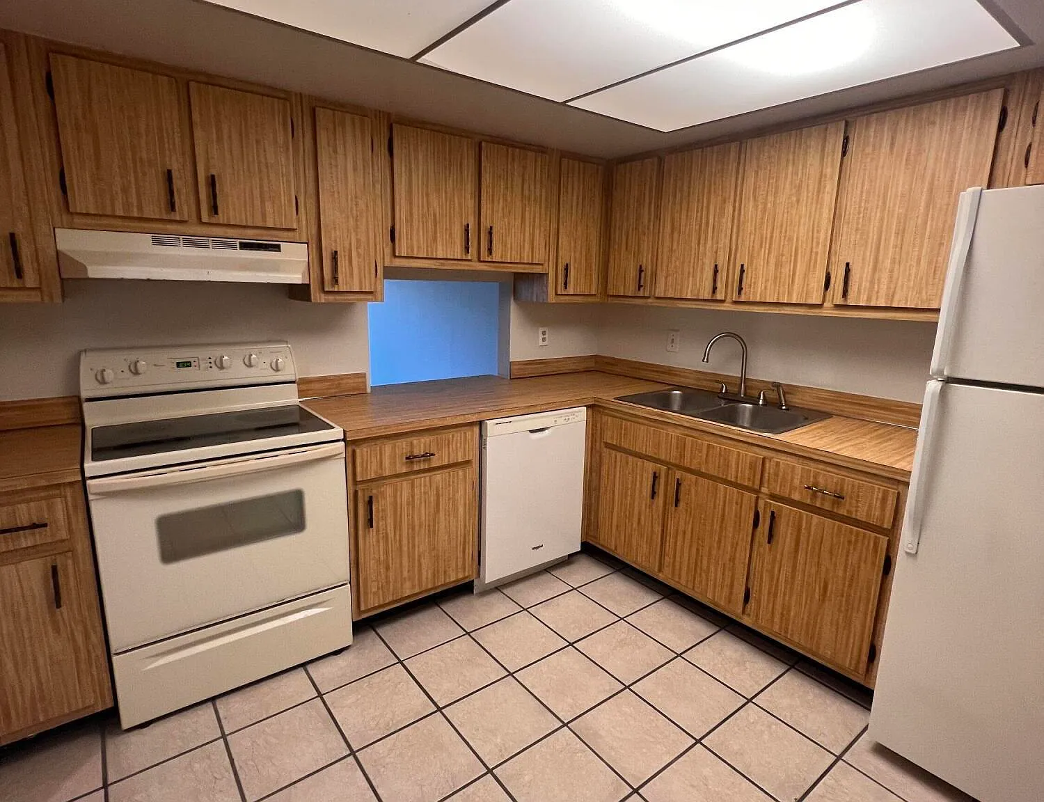 1116 Mary Joye Ave — Photo 3