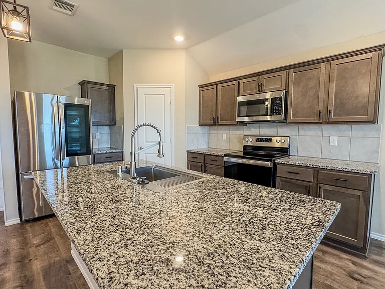 3387 Everly Dr — Photo 9