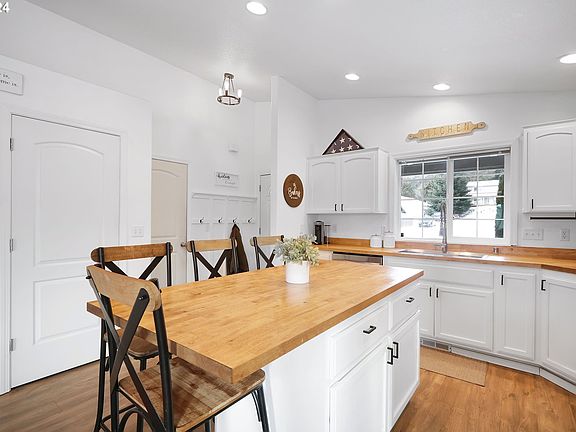 5th image of 43 Ziesman Ct