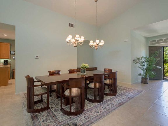 3rd image of 39289 Beringer Dr
