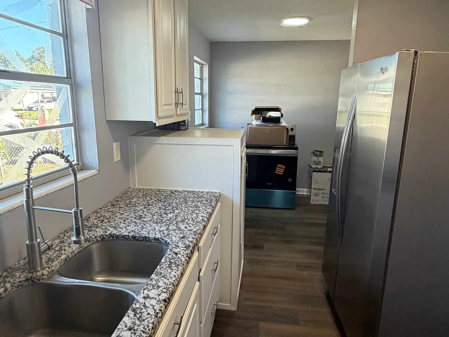 3 bed, 1081 sqft, $2,000 — Photo 4