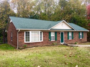 1331 Arrowhead Ter, Lawrenceburg, TN 38464