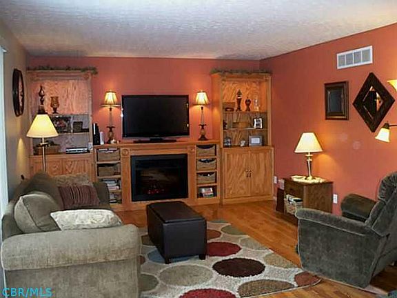 2nd image of 5060 Claymill Dr